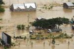 100 savnes fortsat, mens over 300 meldes omkommet. - Foto: AP 