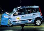 'Helt i top', siger Fiat i brochuren for den lille Panda., En crashtest har vist, at det står noget mere ringe til. Foto: Euro NCAP 