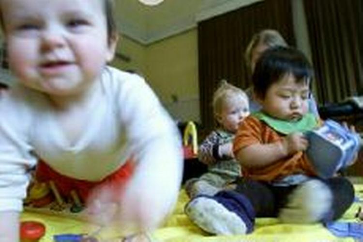 De lavest lønnede som fx. pædagogmedhjælperne kan se frem til to spring på lønstigen. - Foto: Toke Hage Dragsbæk 