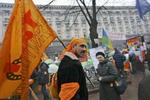 Demonstranterne i Kiev fortsætter med at protestere trods Højesterettens afgørelse. - Foto: AP 