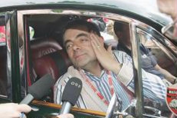 Rowan Atkinson mener det alvorligt, når han siger, at en ny lov vil gøre det umuligt at lave sjov med religion. - Foto: AP 