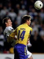 Der blev kæmpet i Parken og slået på tæven på Lille Triangel i går. - Foto: Finn Frandsen 