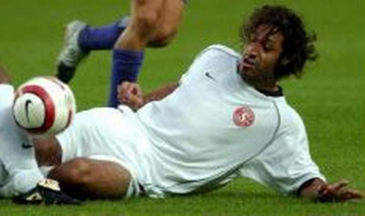 Paulo Diogo i en tidligere kamp for Servette. - Foto: AP 