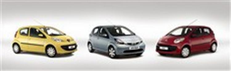 Fra venstre Peugeot 107, Toyota Aygo og Citroën C1. 