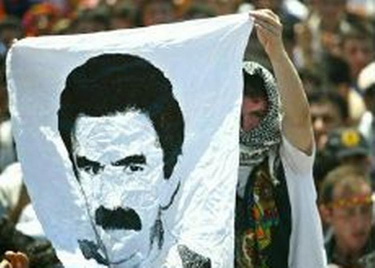 Kurdiske demonstrationer til fordel for Öcalan. - Foto: AP 