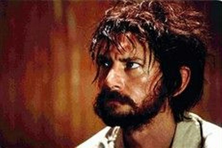 Det, der kunne have været et portræt af to mænd og en kaotisk historisk konflikt, er blevet en film om to mænd i et lukket rum. Hverken mere eller mindre. - PR-foto 