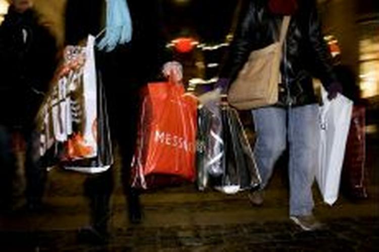 »Man skal tage de der købelovsregler med et gran salt«, lyder det fra ekspedienten i Kauffmann. - Foto: Thomas Borberg 