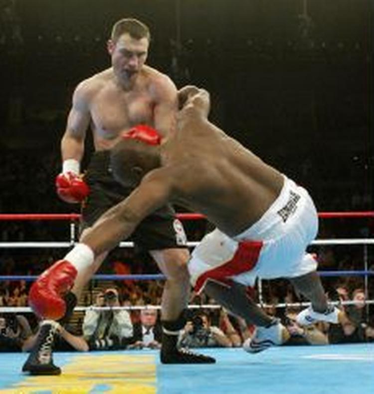 Vitalij Klitsjko havde udfordreren til tælling i første, tredje og syvende omgang. - Foto: AP 