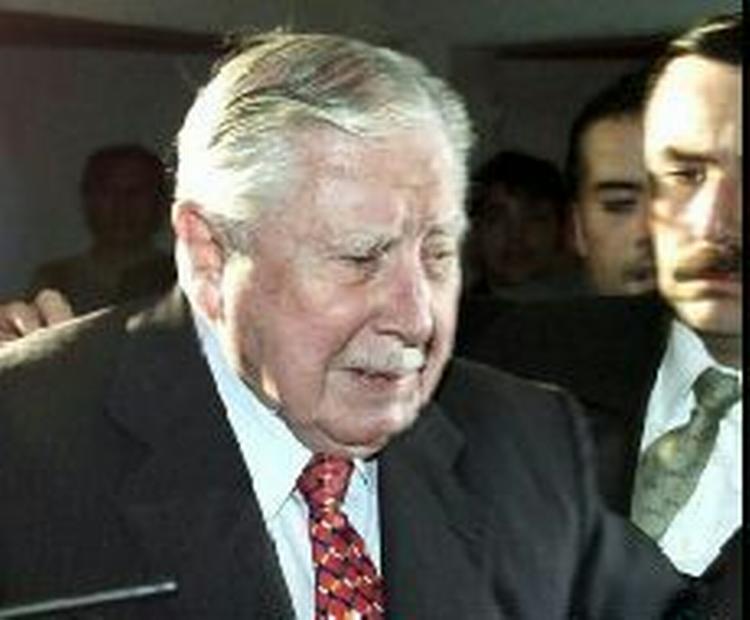Augusto Pinochet har tidligere undgået at blive retsforfulgt med henvisning til et svigtende helbred. - Foto: AP 