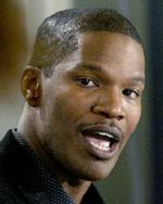 Jamie Foxx er nomineret til tre Golden Globes, blandt andet for sin rolle som musikeren Ray Charles i filmen 'Ray'. - Foto: AP 