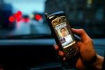Ejere af mobiltelefoner, der kan modtage billeder og video, kan også møde blottere på linien. Omfanget er ukendt. - Foto: Claus Lunde 