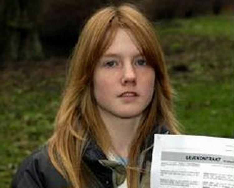 Den dræbte Anita Staal Pedersen var 160 cm. høj. Hun bar en Helly Hansen dynejakke lørdag aften. Politiet kan kontaktes på 3945 1448. - Foto: Privat 