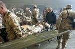 Spiseafdelingen på den amerikanske militærbase blev ramt netop som både irakiske og amerikanske soldater havde sat sig til bords. - Foto: AP 