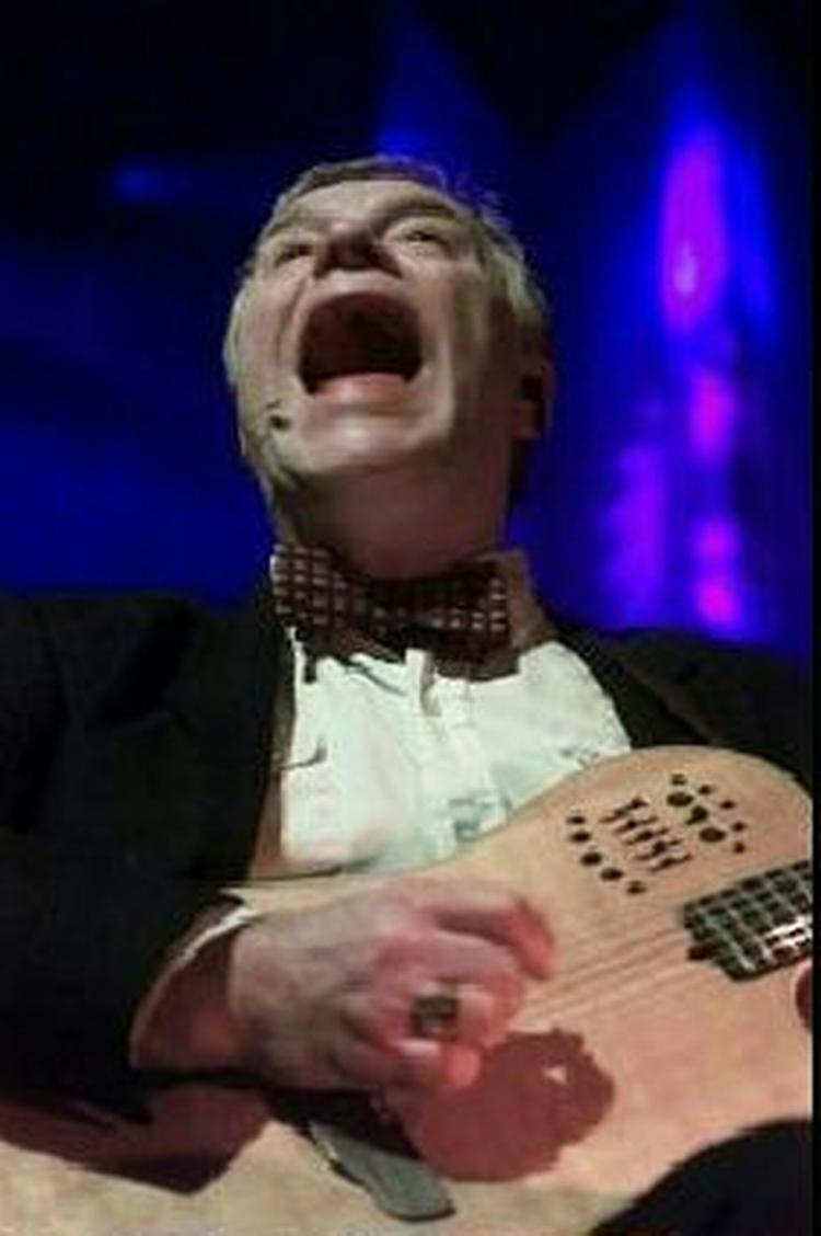 Kim Larsen forstår at sælge plader. - Foto: Finn Frandsen 