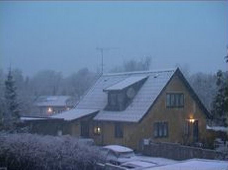 Gilleleje i morgentimerne. Trods pæne mængder udelukker vejrfolket, at sneen bliver liggende helt til aftenstide. - Foto: LocalEyes 