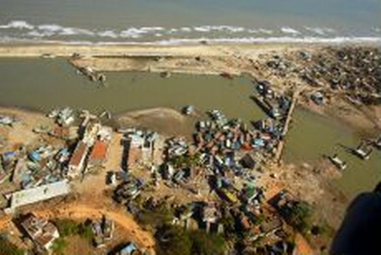 Foto fra i dag fra byen Nagappatinam i den indiske delstat Tamil Nadu. Delstaten er den værst ramte i Indien. - Foto: AP 