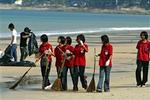 På Phuket fremstår Khao Lak nu som dødens strand over alle. - Foto: AP 