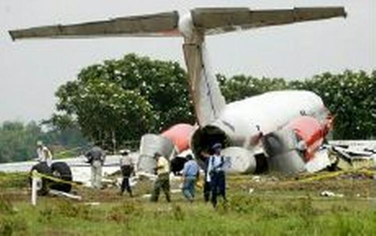 26 mennesker mistede livet ved dette flystyrt i Indonesien i begyndelsen af december. - Foto: AP 