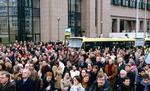Europærerne - undtagen danskerne - holdt i dag tre minutters stilhed, her i Bruxelles. - Foto: AP 
