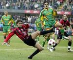 Hernan Crespo var med tre mål stærkt medvirkende til, at milaneserne sikrede en sejr på 5-2. - Foto: AP 