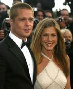 Brad Pitt og Jennifer Aniston ses her sammen før premieren på 'Troja', hvor Brad Pitt spillede rollen som den stærke græker Achilleus. Men nu er parret gået fra hinanden. - Foto: AP 