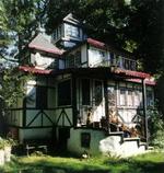 VILLA VILLEKULLA. Husene på Børneengen er den rene kolonihaveidyl, som bindingsværkshuset her.   Foto fra bogen 