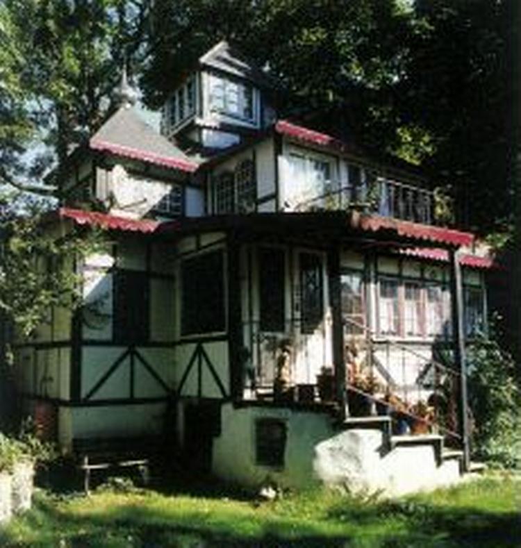 VILLA VILLEKULLA. Husene på Børneengen er den rene kolonihaveidyl, som bindingsværkshuset her.   Foto fra bogen 