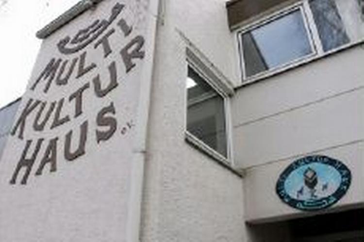 Dette islamiske kulturhus i Ulm var et af målene for politiets razzia. - Foto: AP 