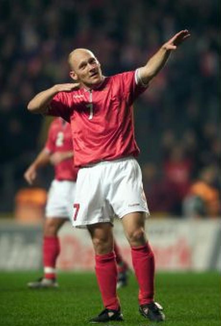 Thomas Gravesen er flyveklar for Real Madrid. - Arkivfoto: Jens Dresling 