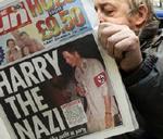 Tre af fire briter tager afstand fra prins Harrys nazi-kostume. - Foto: AP 