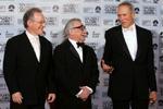 Fra venstre producer Michael Mann og instruktør Martin Scorsese, der står bag 'The Aviator'. Til højre Clint Eastwood. 