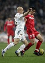 Thomas Gravesen er i startopstillingen, når Real Madrid onsdag aften møder Valladolid i pokalturneringen. - Foto: AP 