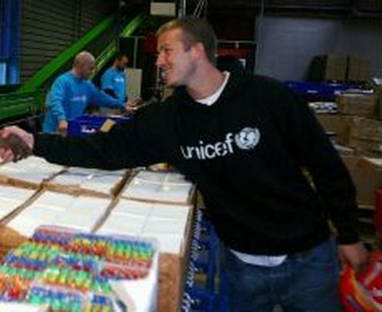 En trøje magen til Beckhams bliver snart til salg. - Foto: UNICEF 