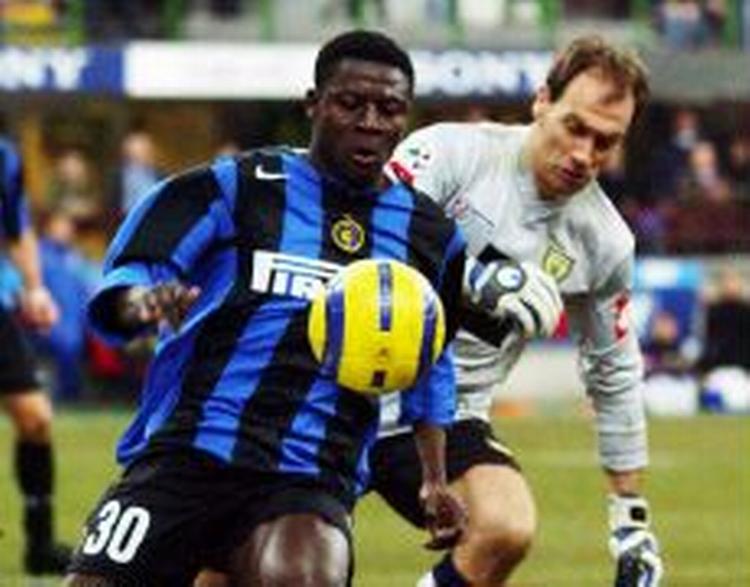 Obafemi Martins reddede Inter fra fiasko, da han scorede til 1-1 mod Chievo. - Foto: AP 
