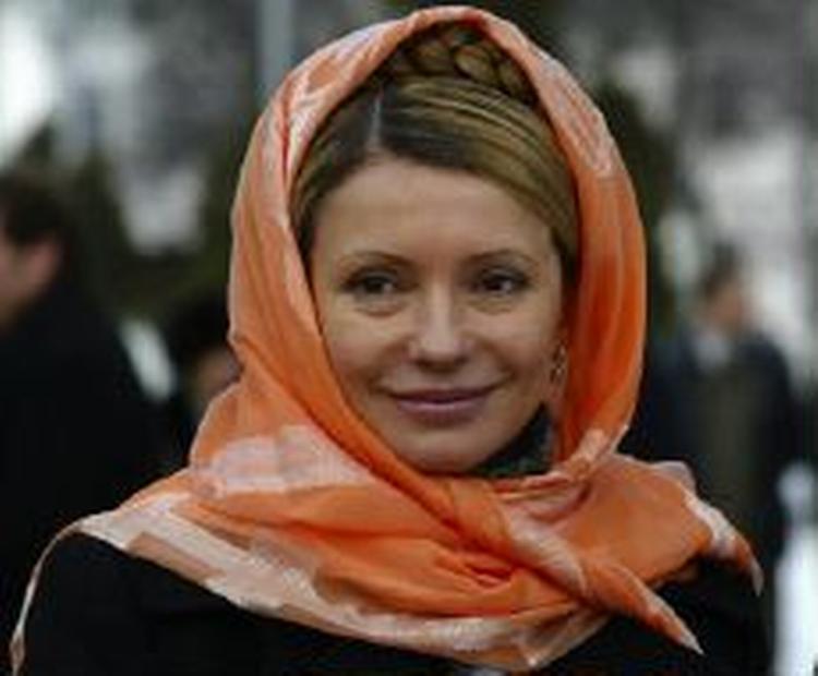 Sådan kan en premierminister også se ud. 44-årige Julia Tymosjenko bliver en ny af slagsen i Ukraine. - Foto: AP 
