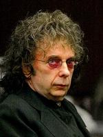 Den verdenskendte producer Phil Spector er fortsat anklaget for mordet på skuespilleren Lana Clarkson.   Foto: Nick Ut/AP 