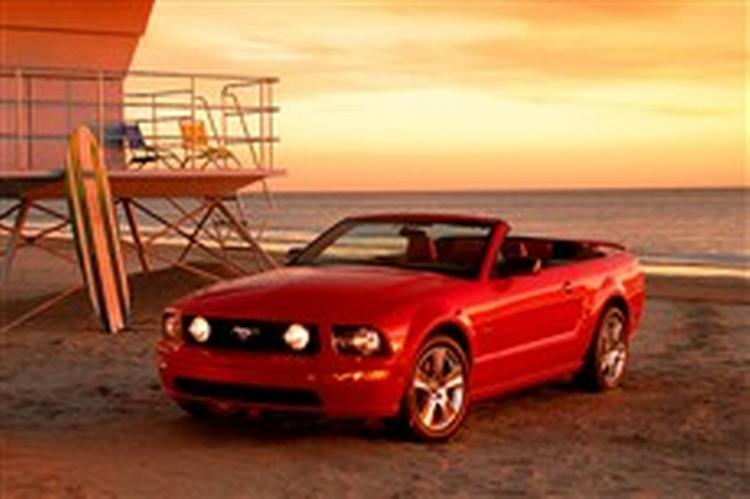 Bedst i solskin - Ford Mustang Convertible, som via uofficielle kanaler også kommer til Danmark. Foto: Ford 