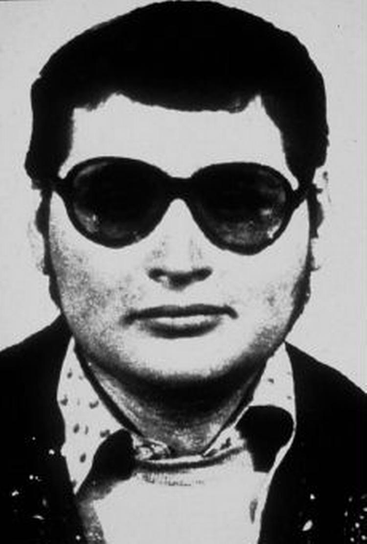 Illich Ramirez Sanchez alias 'Carlos' alias 'Sjakalen' legede i årevis kispus med de internationale efterretningstjenester. Men december 1997 klappede fælden og han blev idømt livsvarigt fængsel ved en fransk domstol. - Foto: AP 