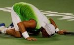 Lleyton Hewitt fejrer at han er videre til finalen. - Foto: AP 