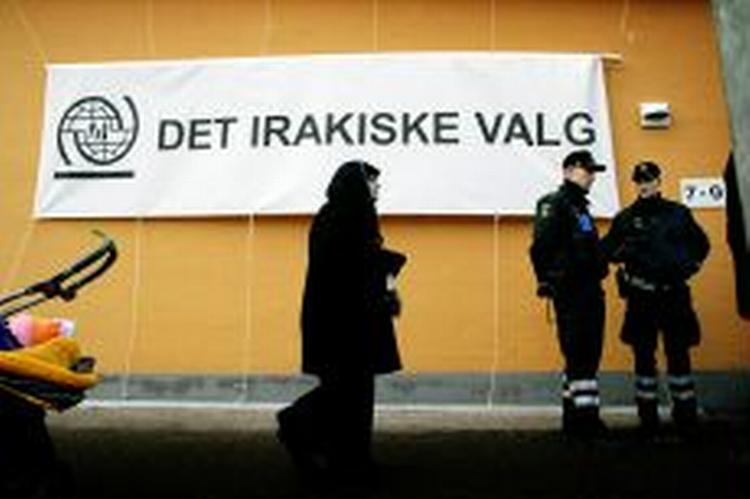 Irakere fra hele Danmark har været i Høje-Taastrup for at stemme ved valget. - Foto: Jan Grarup 