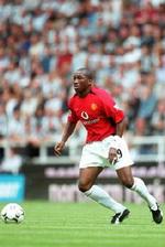 Eric Djemba-Djemba skal nu spille i Villa. - Foto: AP 