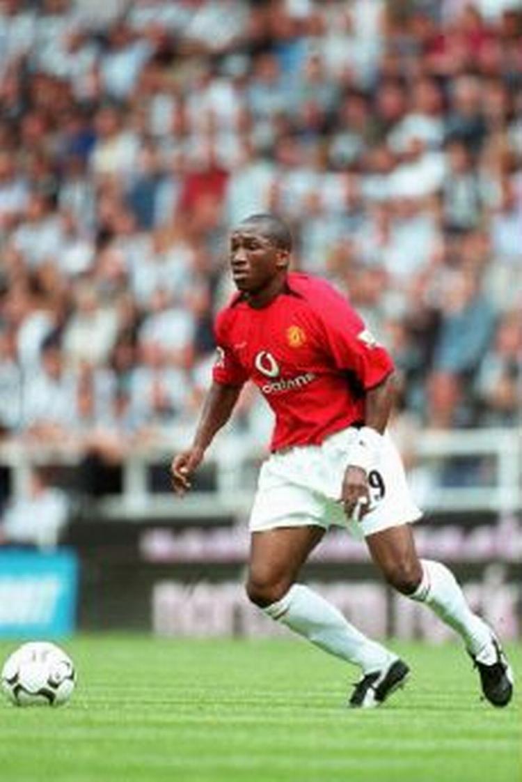 Eric Djemba-Djemba skal nu spille i Villa. - Foto: AP 