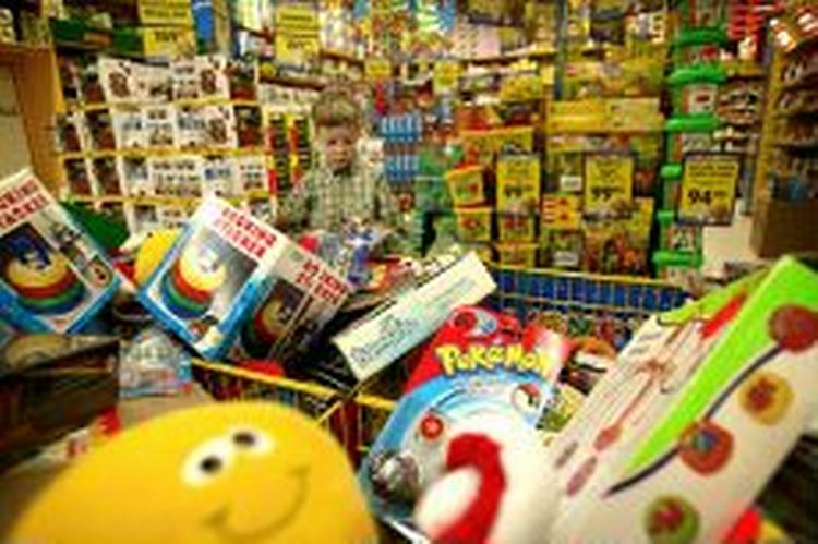 Legetøjsbranchen er blandt de store annoncører, når der bliver sendt børnetv på Tv2. Det vil Forbrugerrådet have sat en stopper for. - Foto: Peter Hove Olesen 