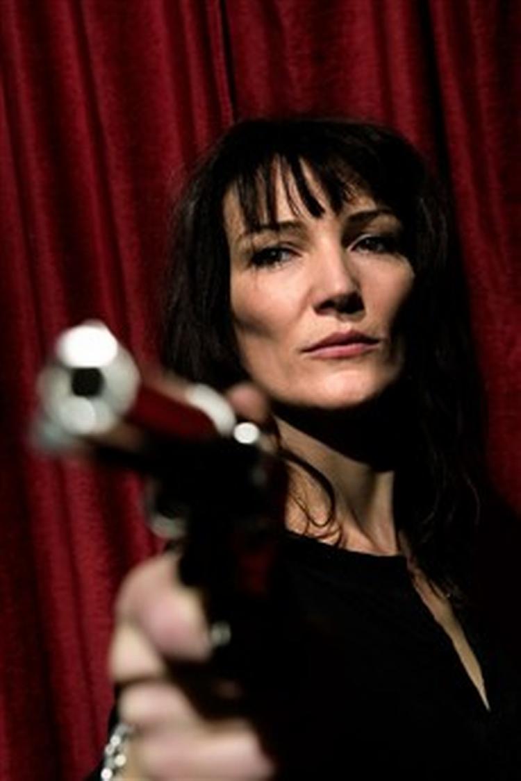 Andrea Vagn Jensen er klar over omkostningerne ved at spille på de helt små scener, men kunstnerisk har hun gennem det sidste halvandet år aldrig været så glad og mættet, som hun er nu. - Foto: Thomas Borberg 