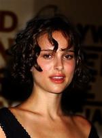 »Karakterne i mine første to film var meget unge, udfordrende piger, og jeg besluttede, at jeg ikke ville spille den slags type igen, for reaktionerne var lidt skræmmende«, siger Natalie Portman. - Foto: Tammie Arroyo/AP 