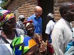 42-årige Bjarne Dalgaard Jensen blev så vred, da han hørte, at de danske myndigheder løb fra ansvaret for hønseprojektet i Malawi, at han tog initiativ til en folkeindsamling. Indsamlingen gav 140.000 kroner. - Foto: Kim F 