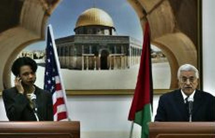 Rice og Abbas holder pressemøde ved Rices besøg i Mellemøsten. - Foto: AP 