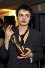 SNAVS. De engelske forlæggere vil gerne have Pete Doherty til at skrive sine erindringer.   Arkivfoto: Kim Myung Jung/PA 