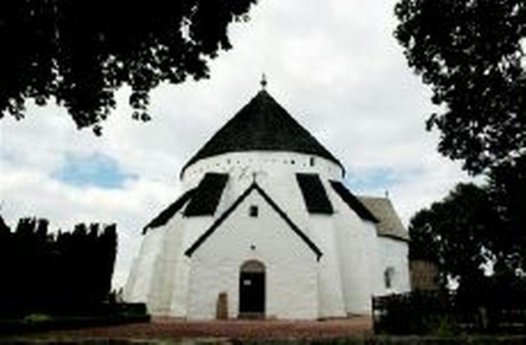 Østerlars Rundkirke på Bornholm er på listen, som der kan vælges fra. - Doto: KIm Agersten 