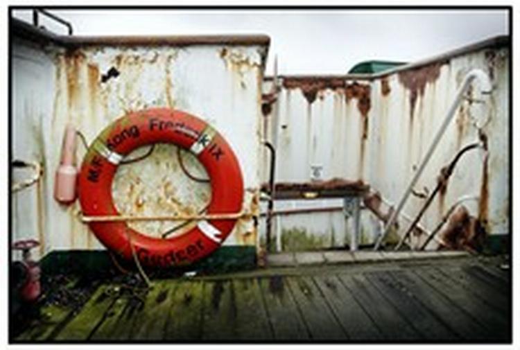 Kronjuvelen blandt de danske storebæltsfærger har i et par år ligget brak i Halskov Havn.   Foto: Morten Langkilde 
